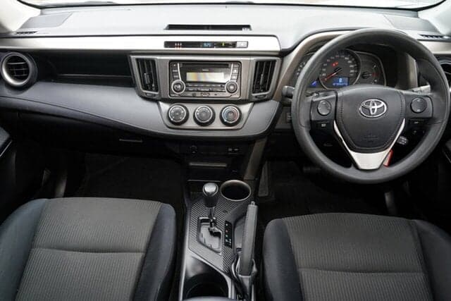 2013 Toyota RAV4 GX in White