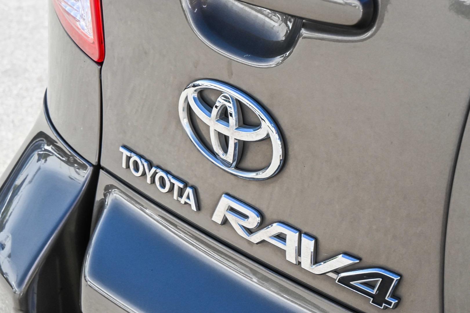 2009 Toyota RAV4 CV6 AWD in Beige
