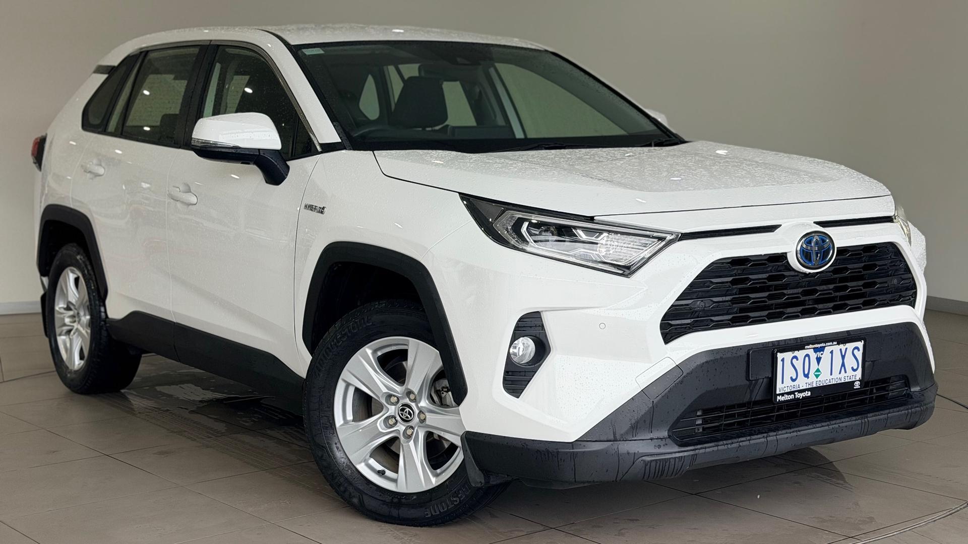 2020 Toyota RAV4 GX in White