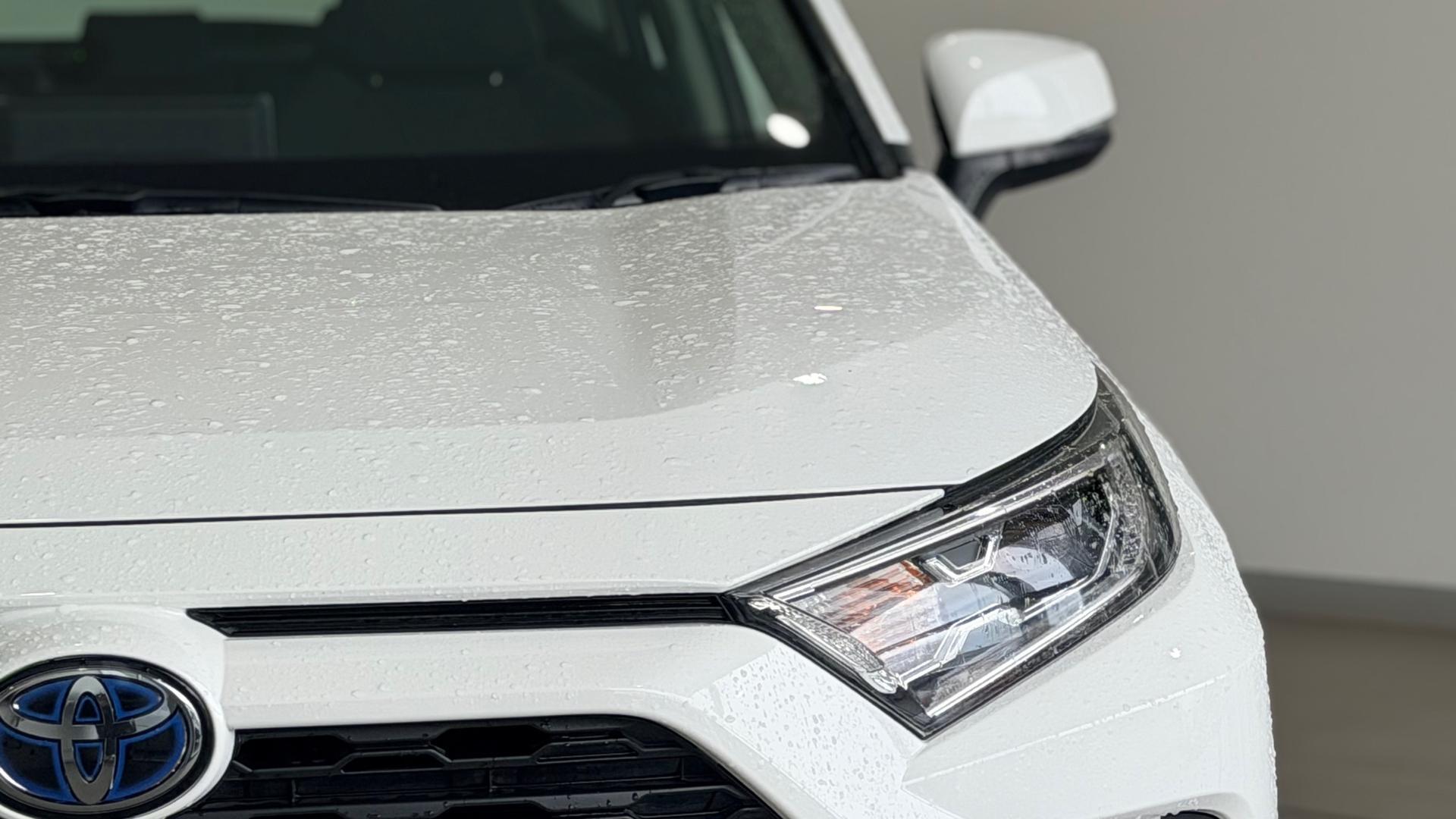 2020 Toyota RAV4 GX in White