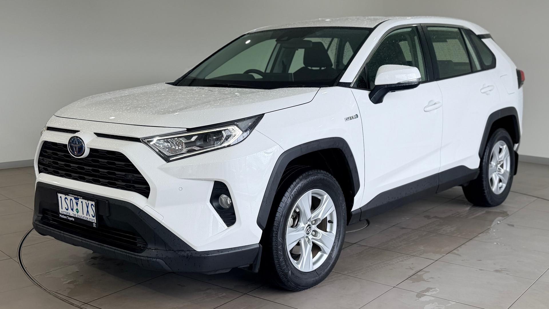 2020 Toyota RAV4 GX in White
