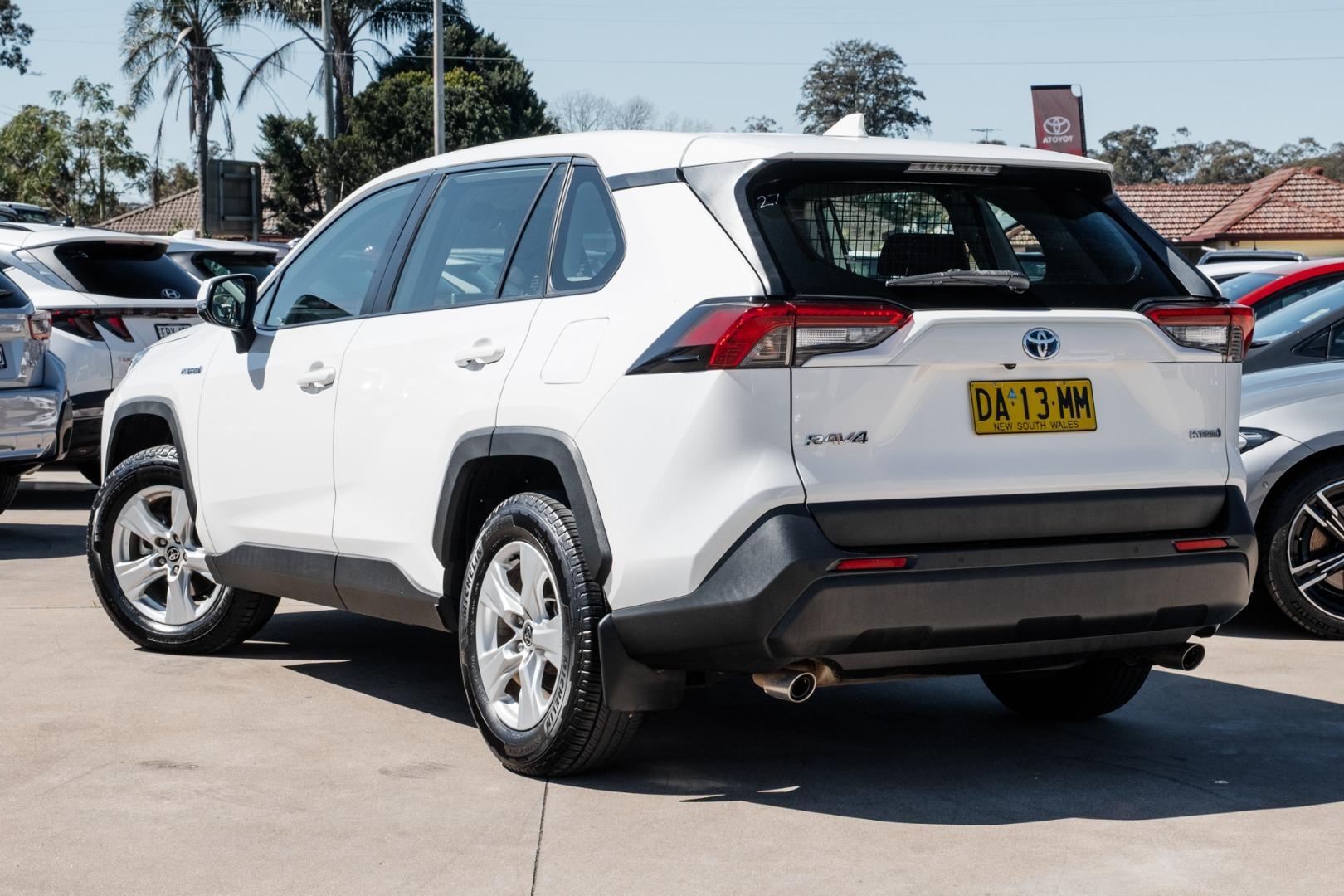 2021 Toyota RAV4 GX AWD in White