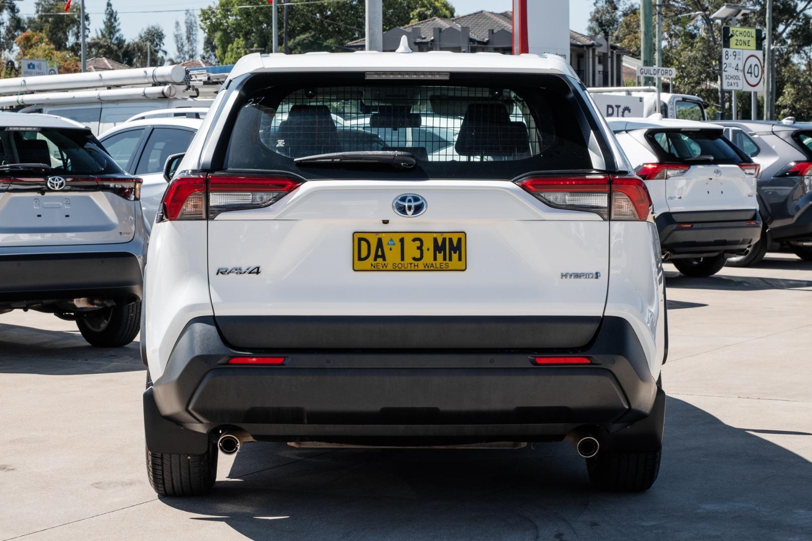 2021 Toyota RAV4 GX AWD in White