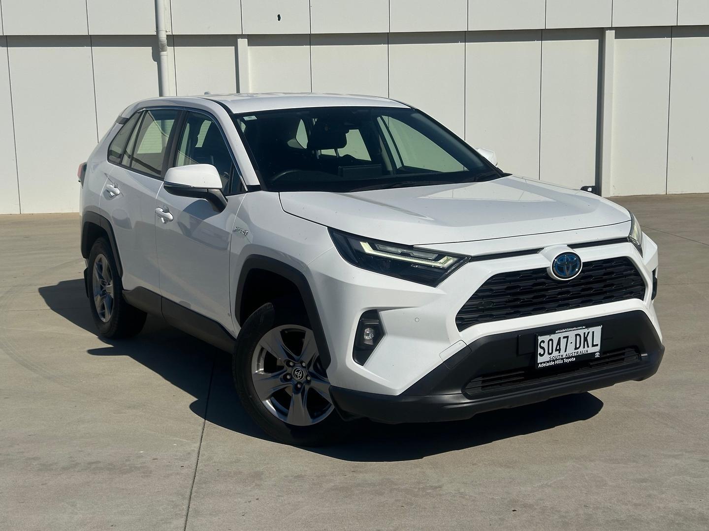 2023 Toyota RAV4 GX AWD in White