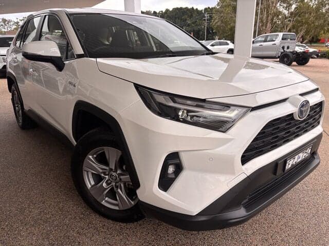 2023 Toyota RAV4 GX AWD in White
