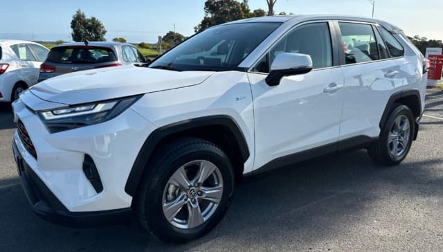 2025 Toyota RAV4 GX AWD in White