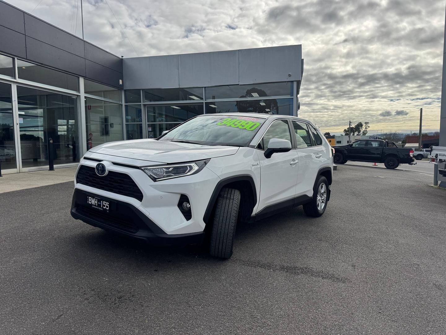 2020 Toyota RAV4 GX AWD in White