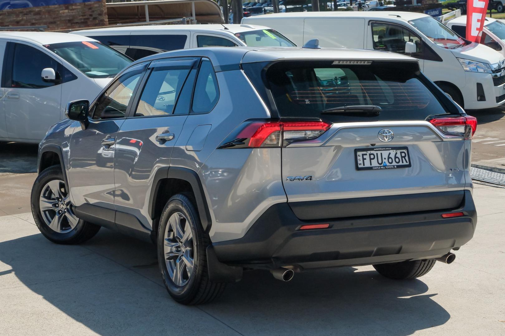 2025 Toyota RAV4 GX AWD in Silver