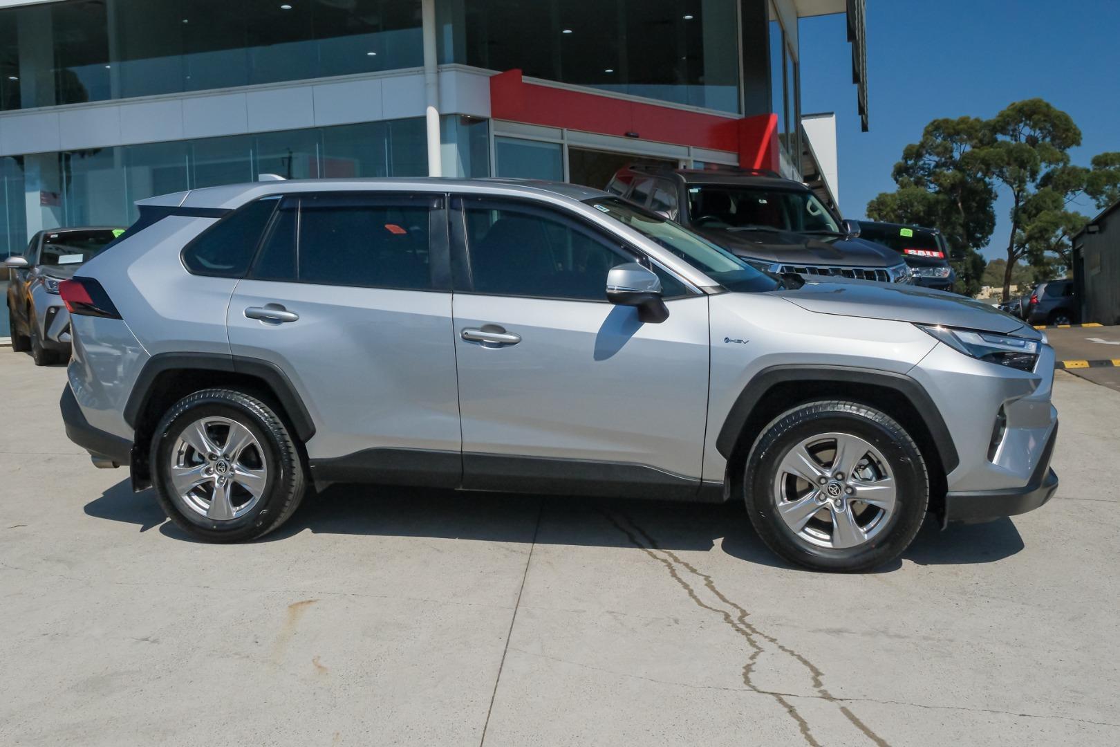 2025 Toyota RAV4 GX AWD in Silver