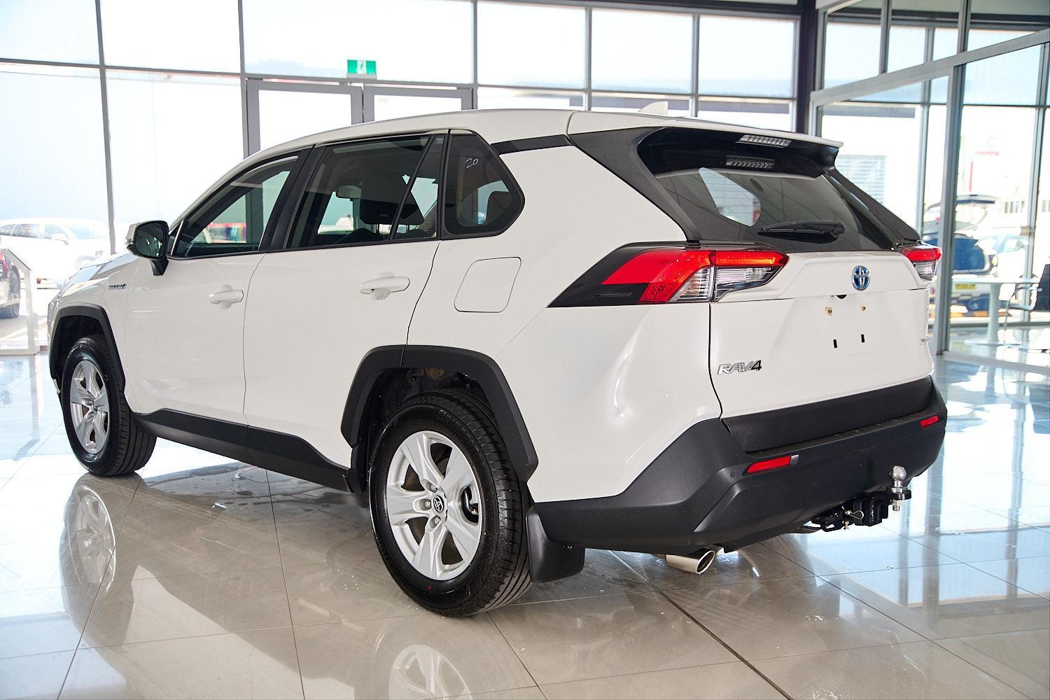 2021 Toyota RAV4 GX AWD in White
