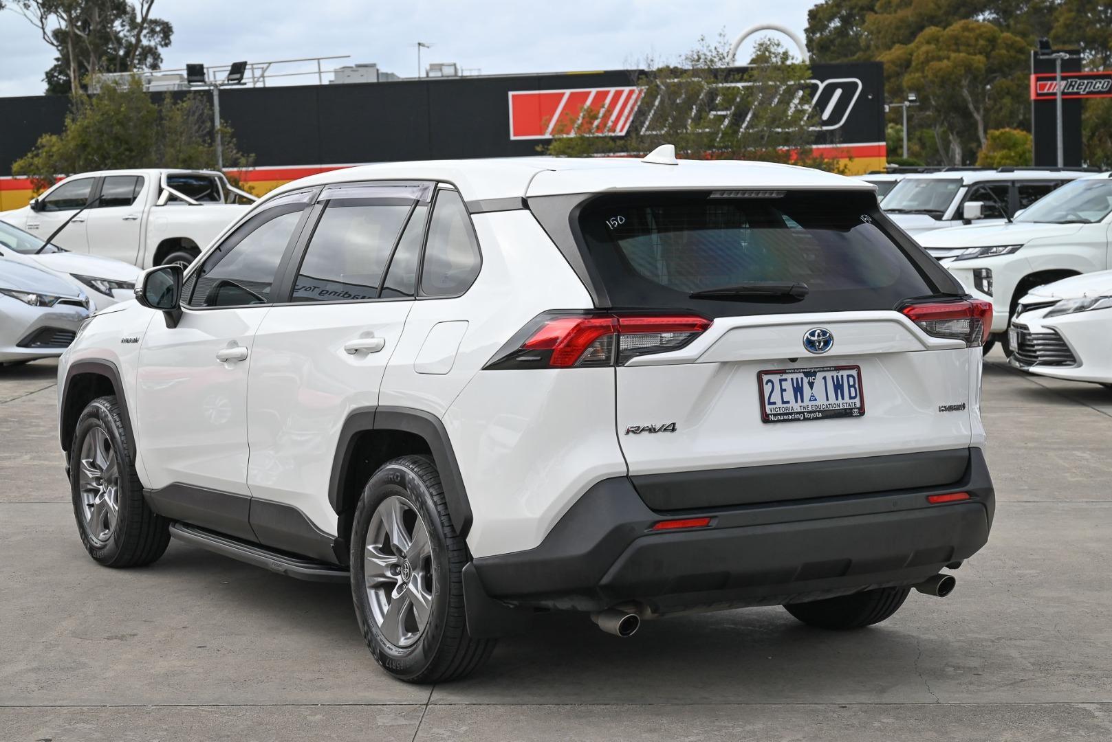 2022 Toyota RAV4 GX AWD in White