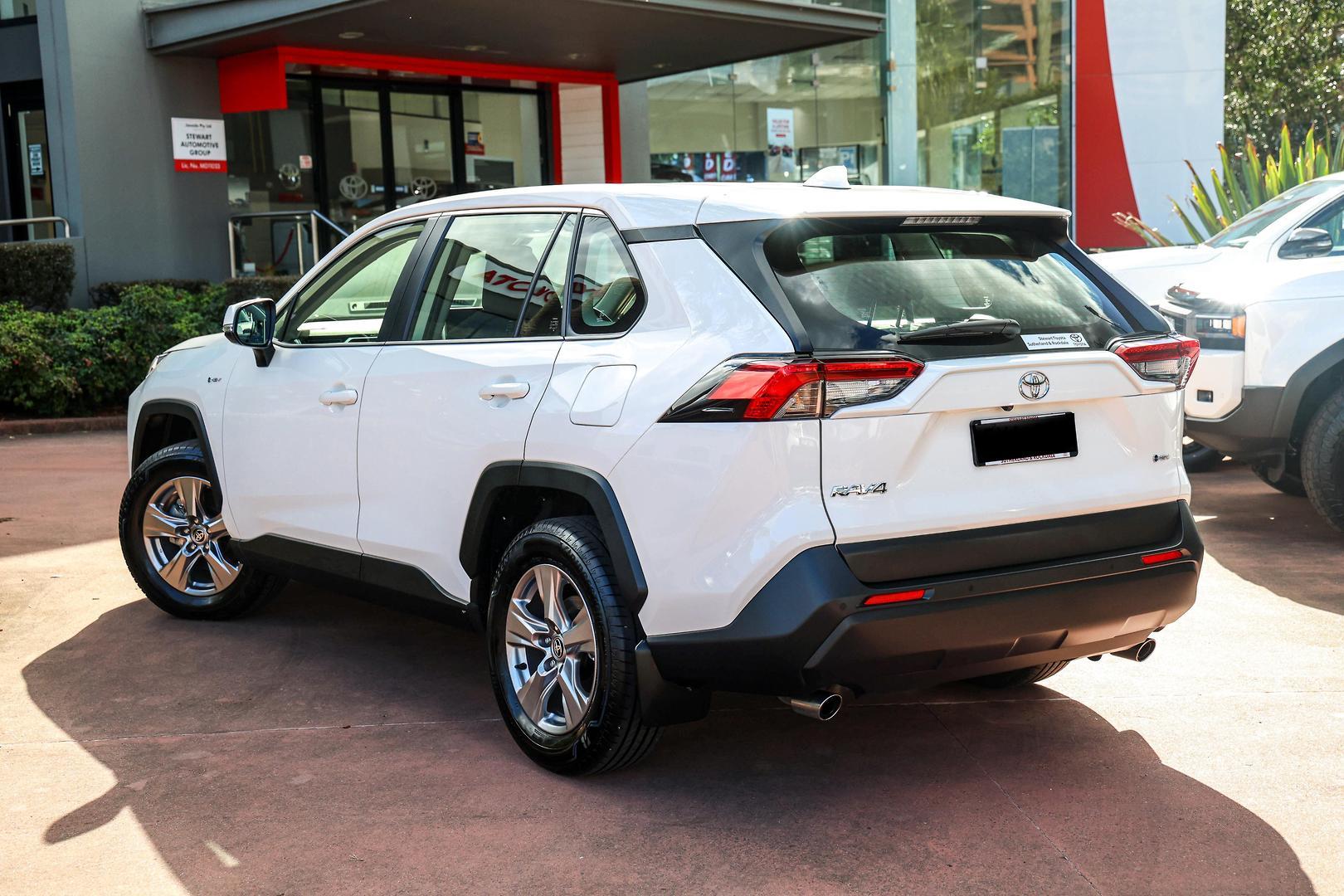 2025 Toyota RAV4 GX AWD in White