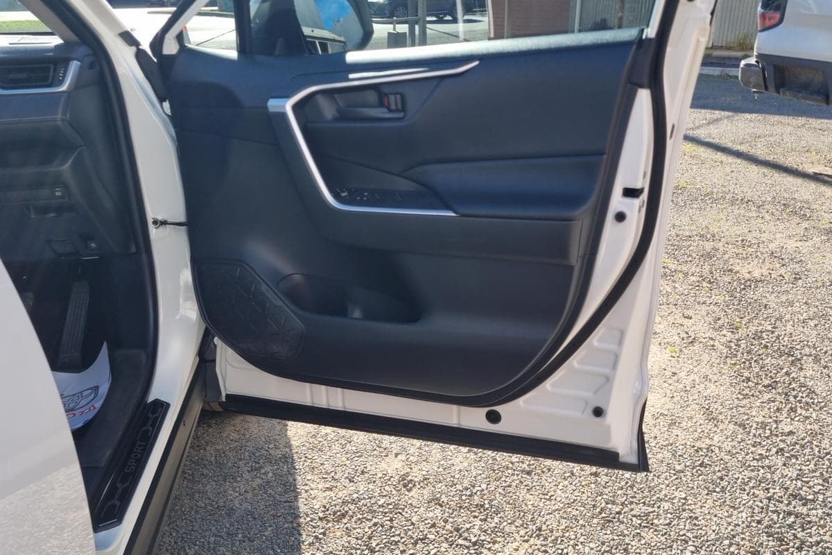2021 Toyota RAV4 GX AWD in White
