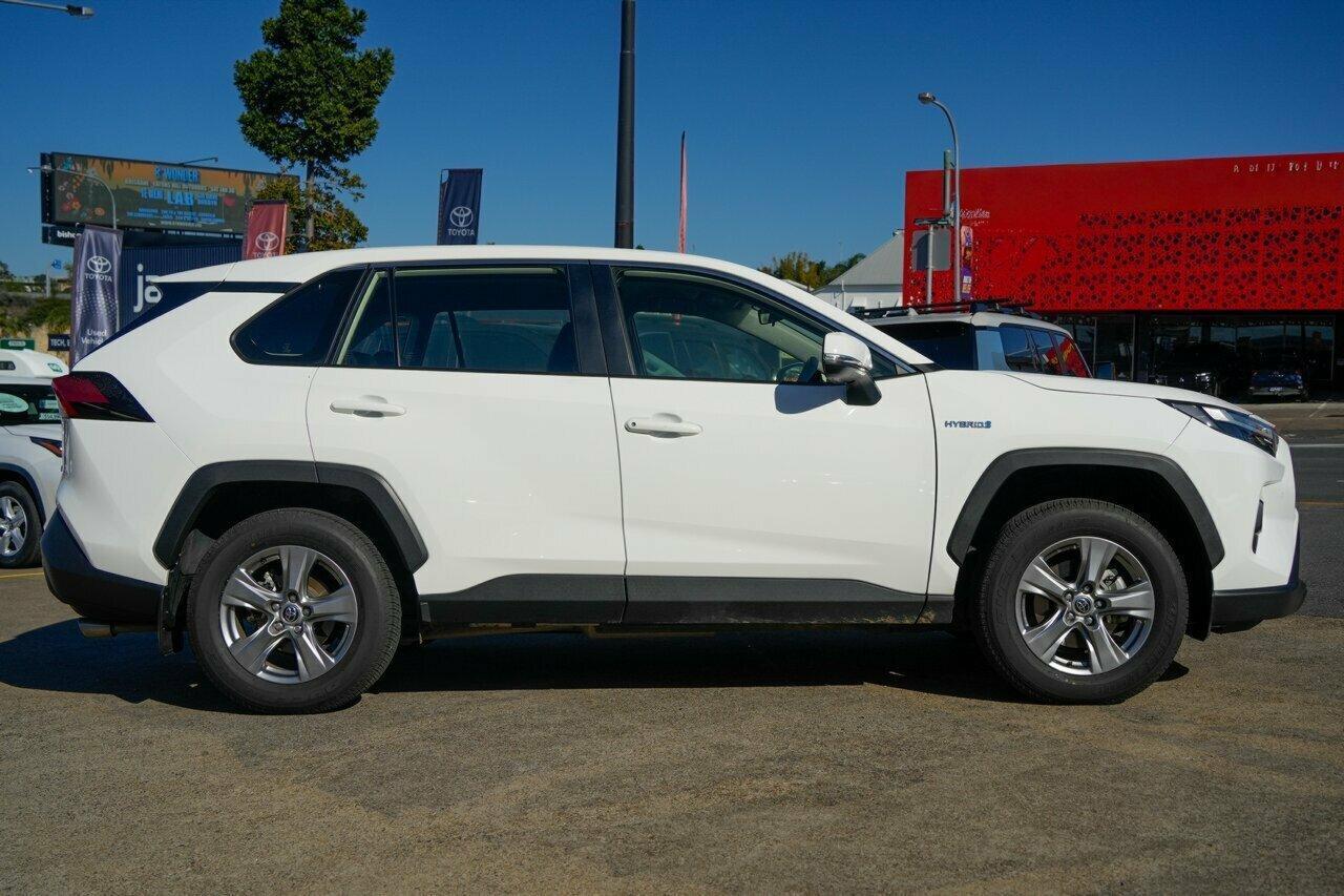 2023 Toyota RAV4 GX AWD in White