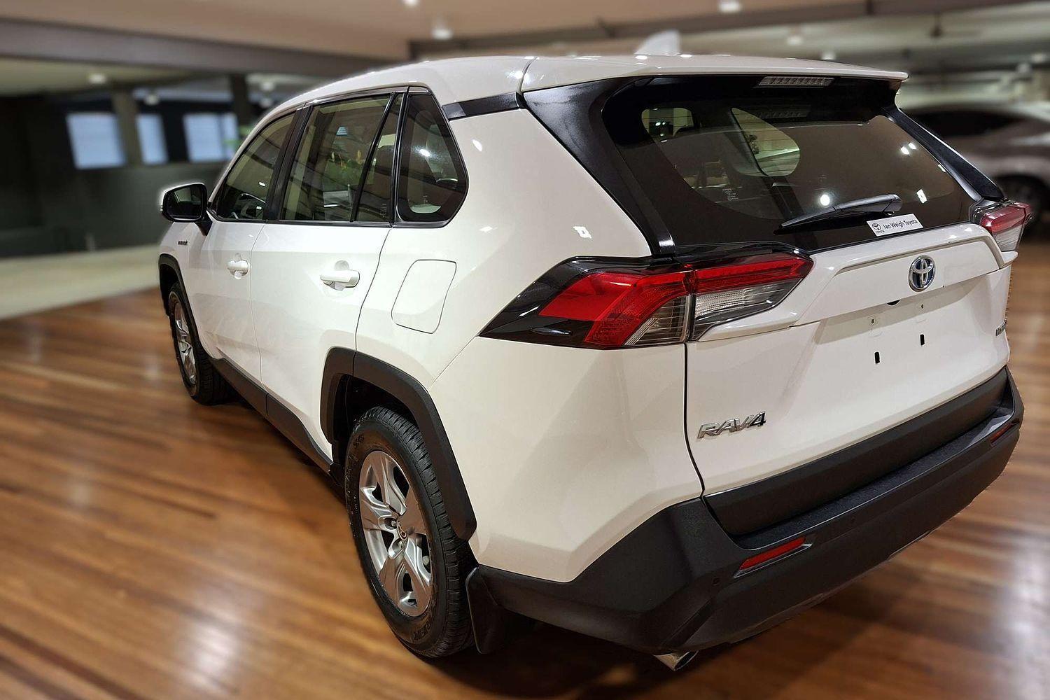 2023 Toyota RAV4 GX AWD in White