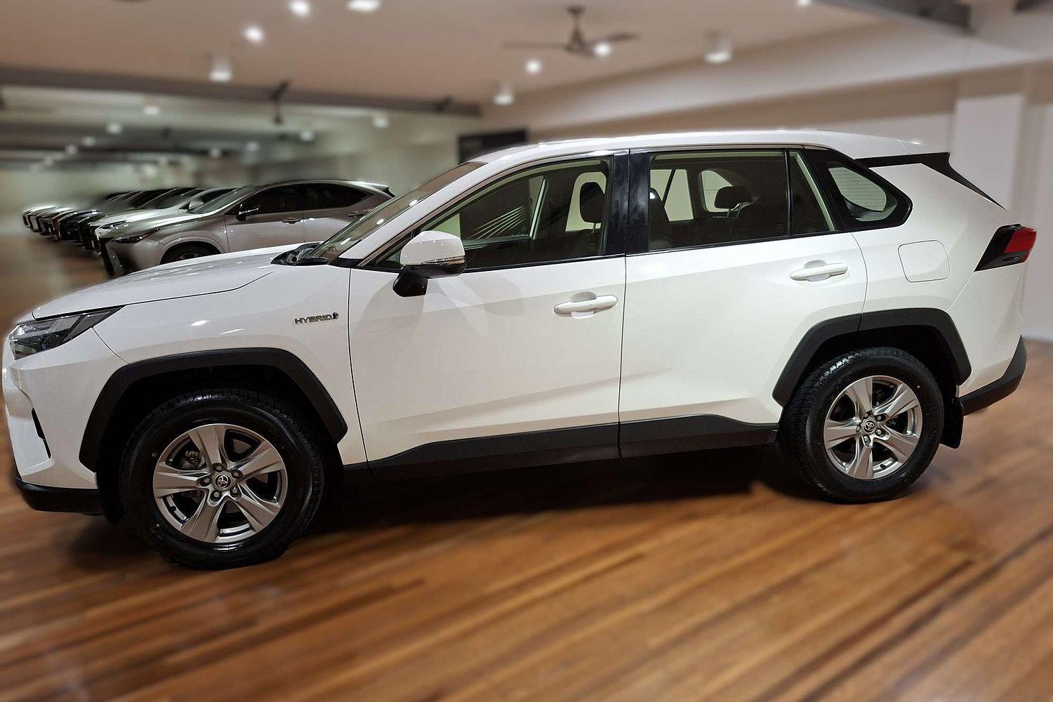 2023 Toyota RAV4 GX AWD in White