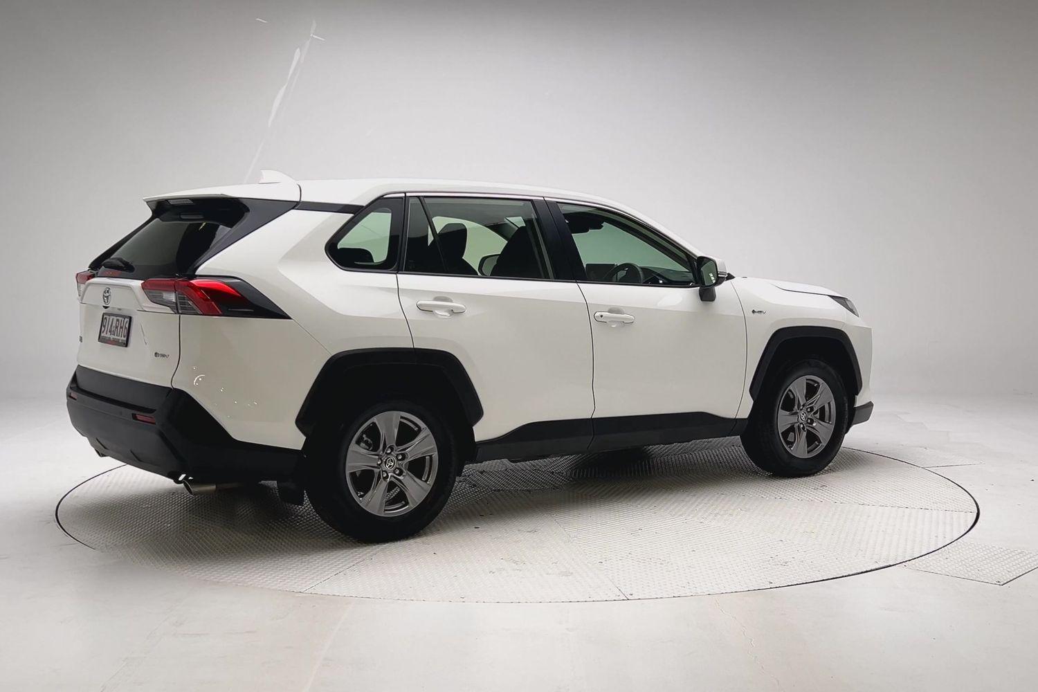 2025 Toyota RAV4 GX AWD in White