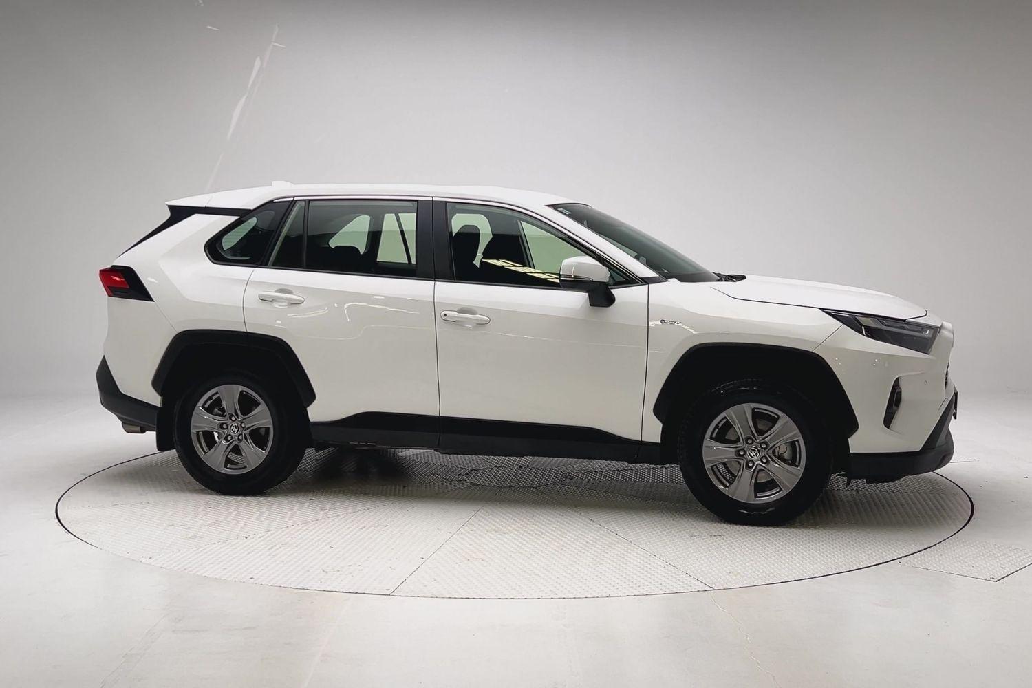 2025 Toyota RAV4 GX AWD in White