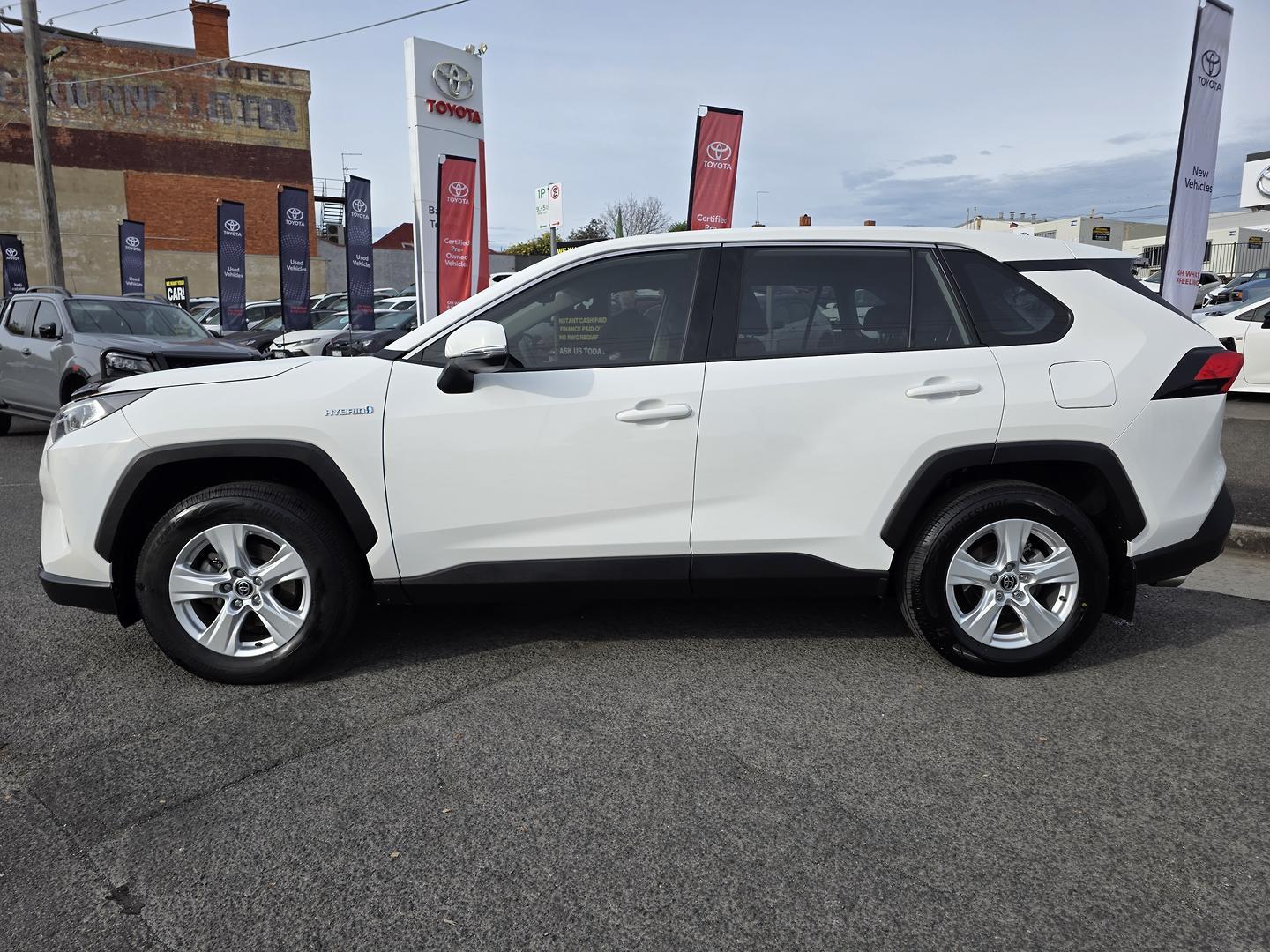 2020 Toyota RAV4 GX AWD in White