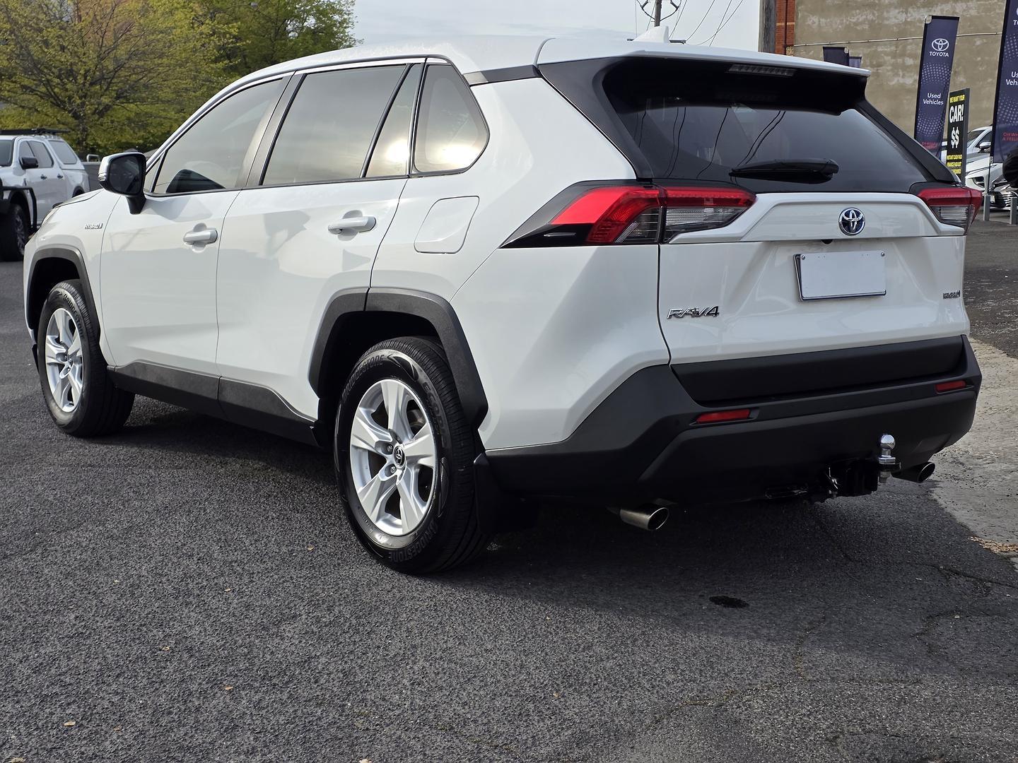 2020 Toyota RAV4 GX AWD in White