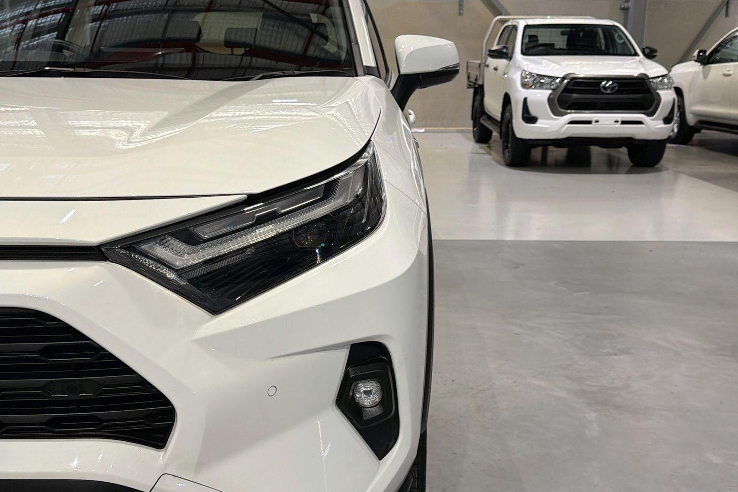 2022 Toyota RAV4 GX AWD in White