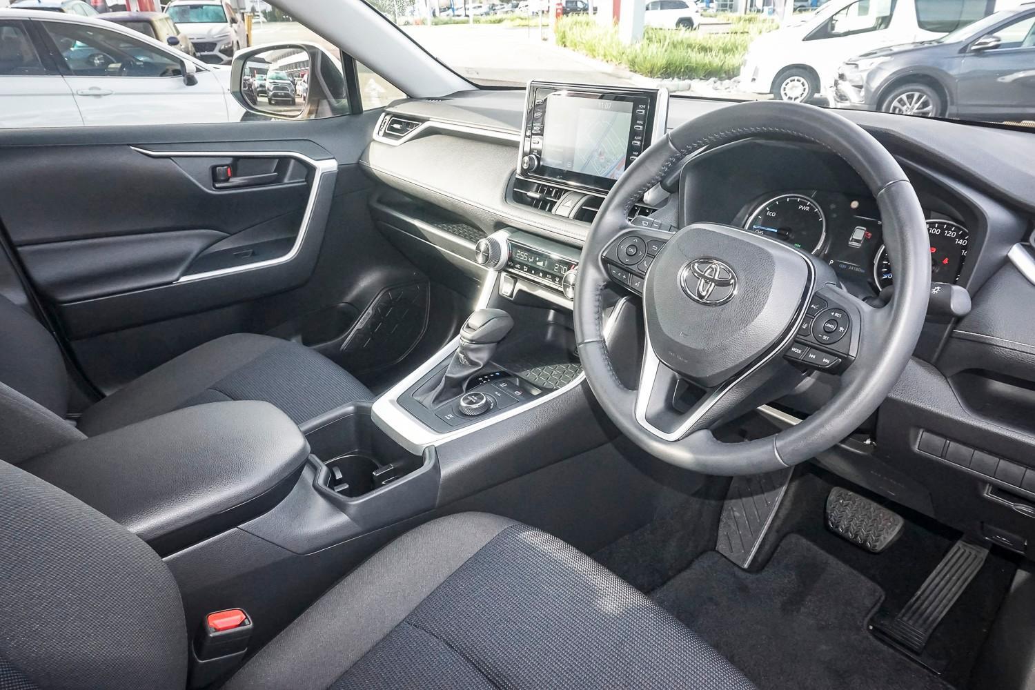 2022 Toyota RAV4 GX AWD in White