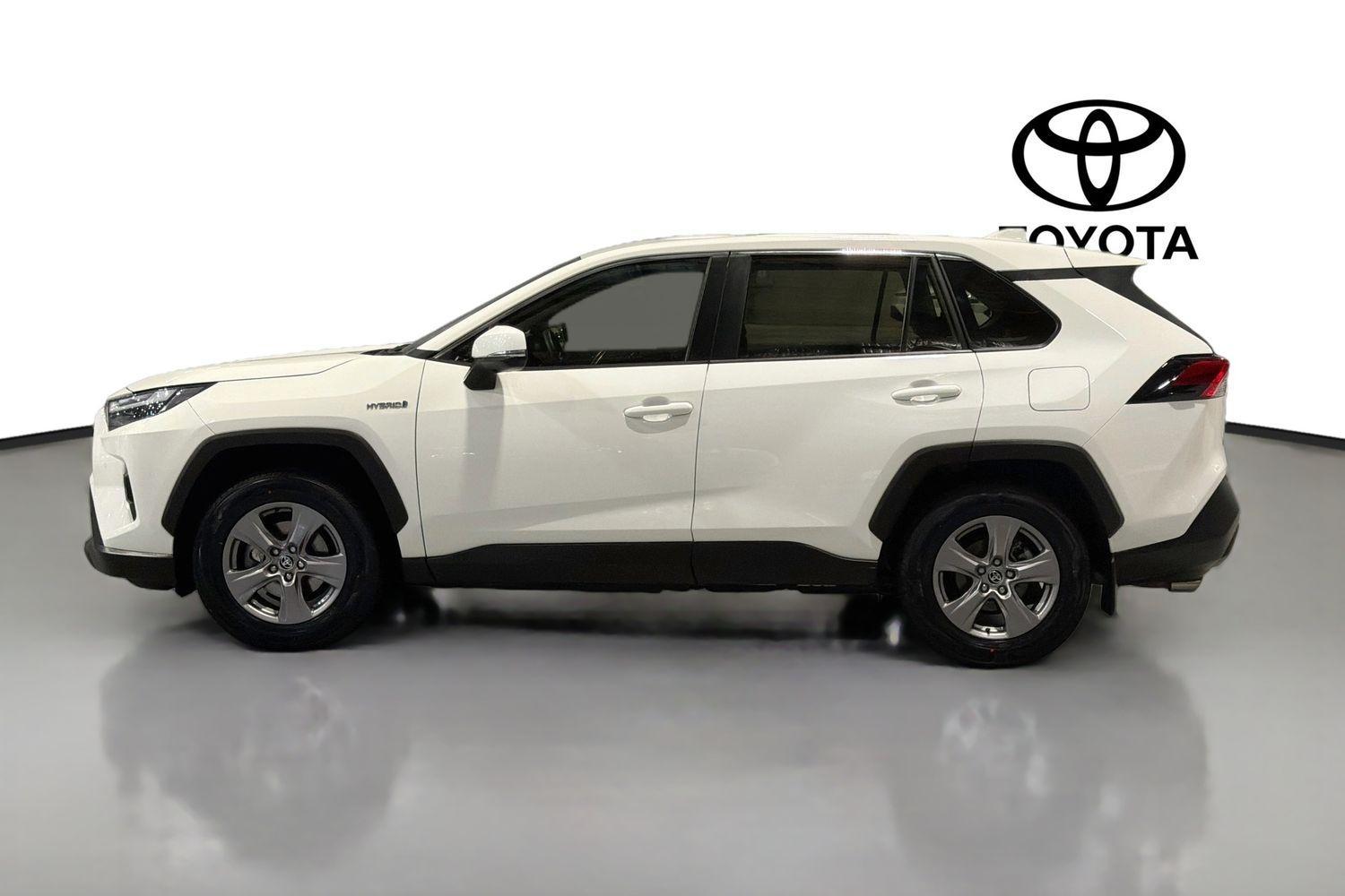 2024 Toyota RAV4 GX AWD in White