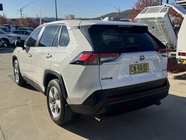 2020 Toyota RAV4 GX in White