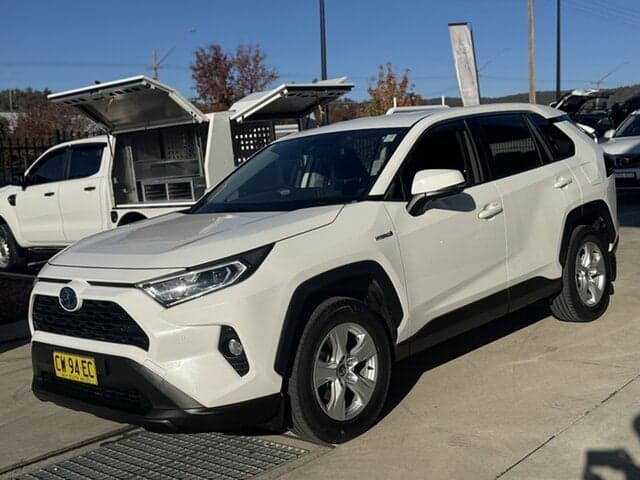 2020 Toyota RAV4 GX in White