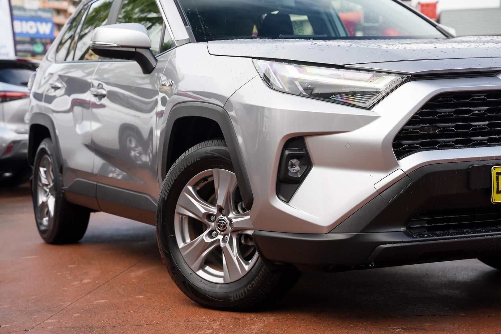 2021 Toyota RAV4 GX AWD in Silver