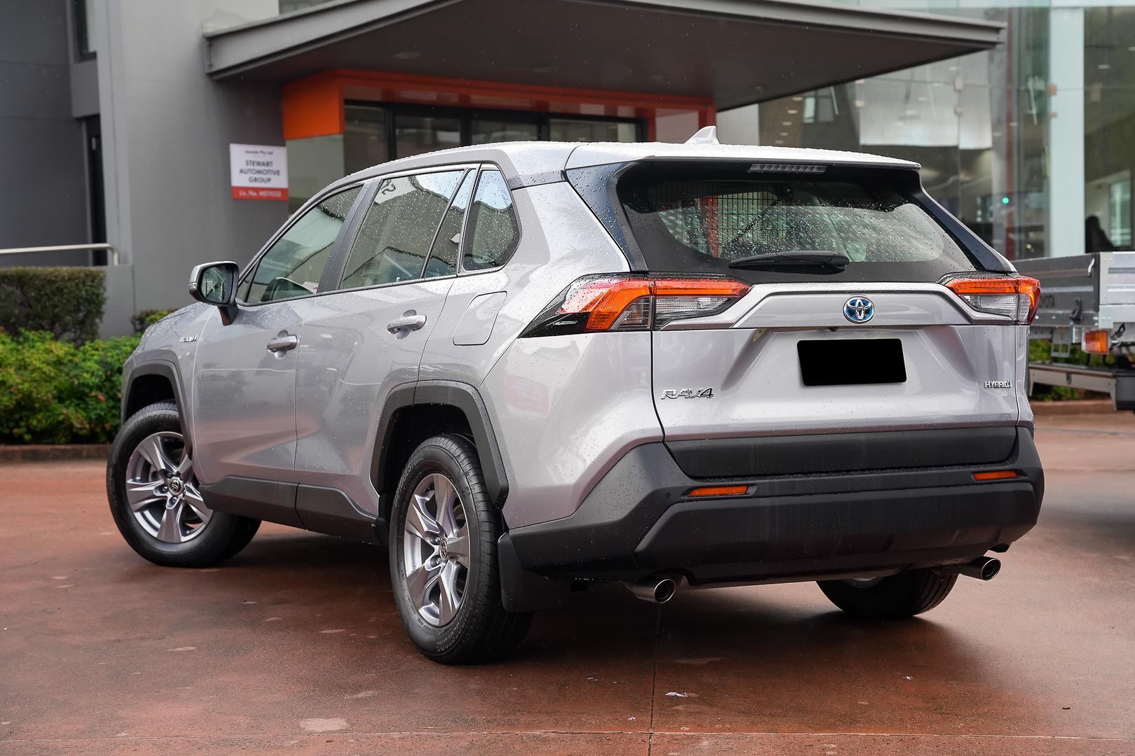2021 Toyota RAV4 GX AWD in Silver
