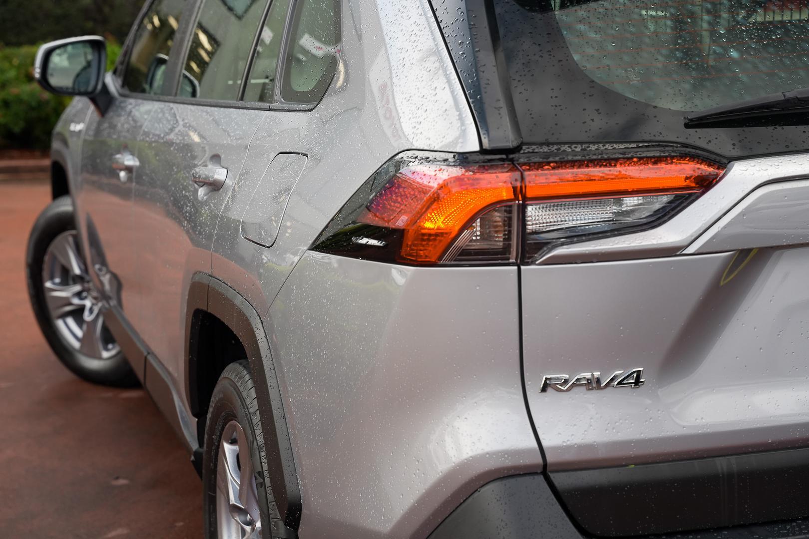 2021 Toyota RAV4 GX AWD in Silver