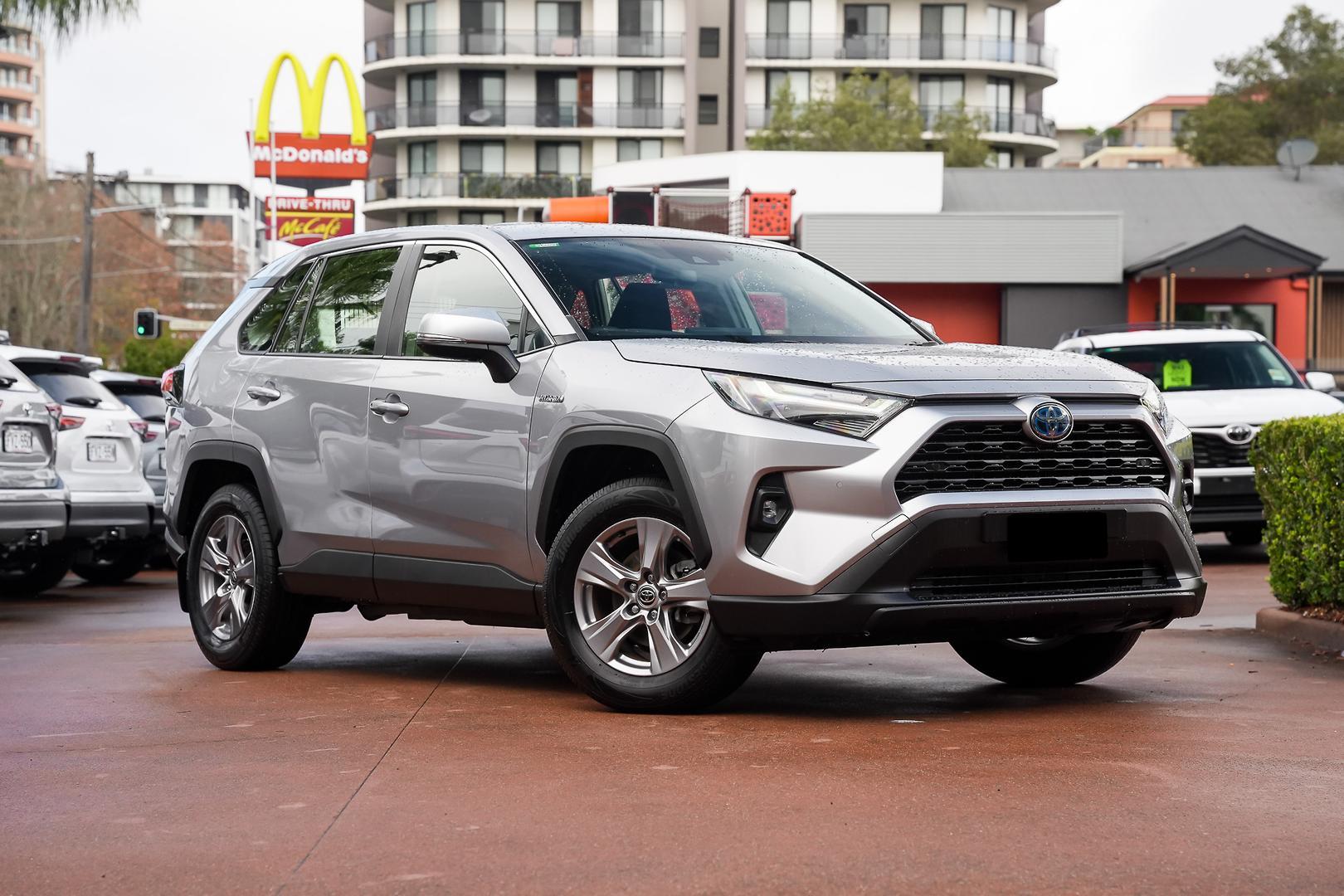2021 Toyota RAV4 GX AWD in Silver