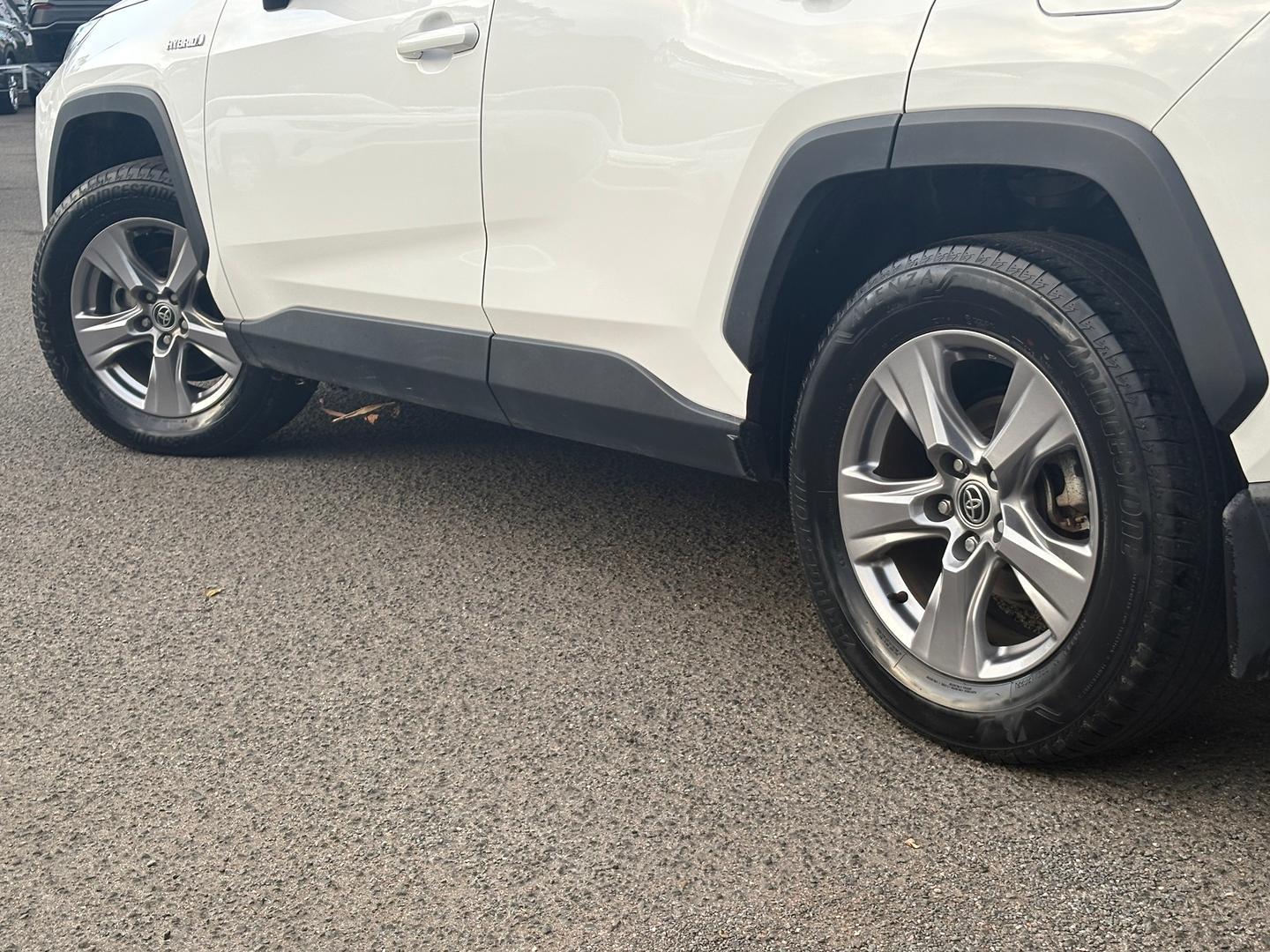 2022 Toyota RAV4 GX AWD in White