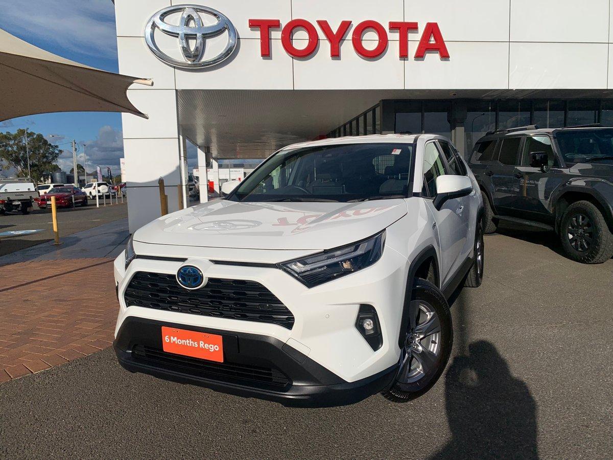 2022 Toyota RAV4 GX AWD in White