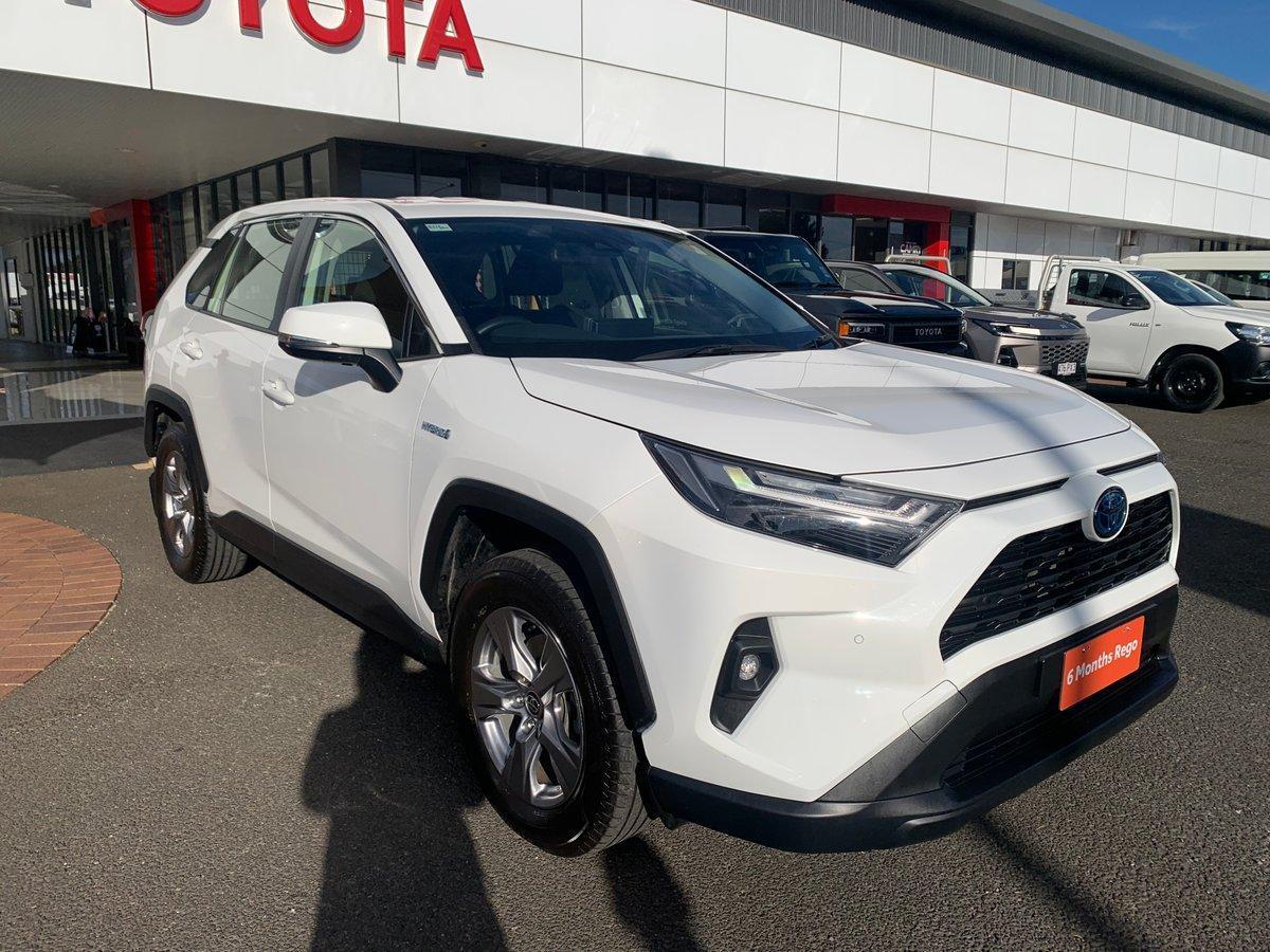 2022 Toyota RAV4 GX AWD in White
