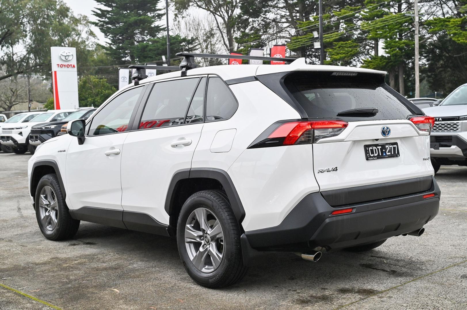 2022 Toyota RAV4 GX AWD in White