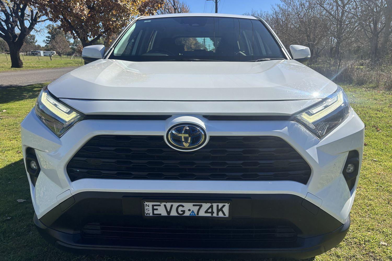 2022 Toyota RAV4 GX AWD in White