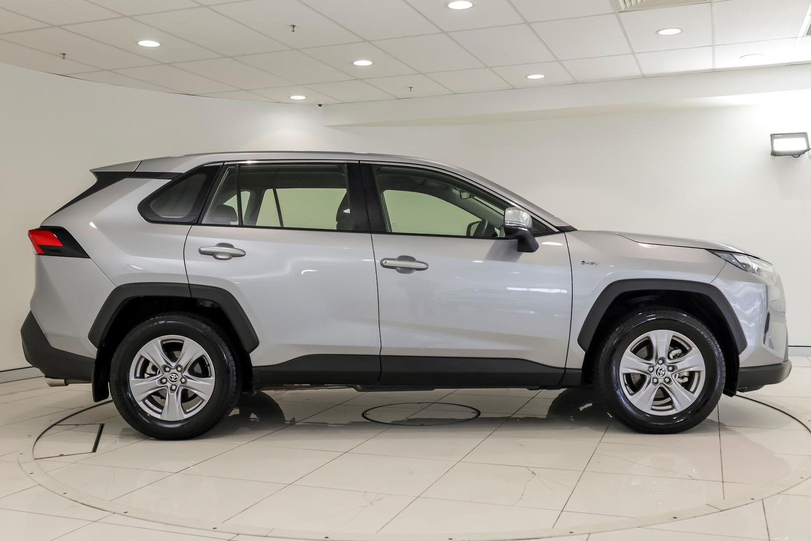 2024 Toyota RAV4 GX AWD in Silver