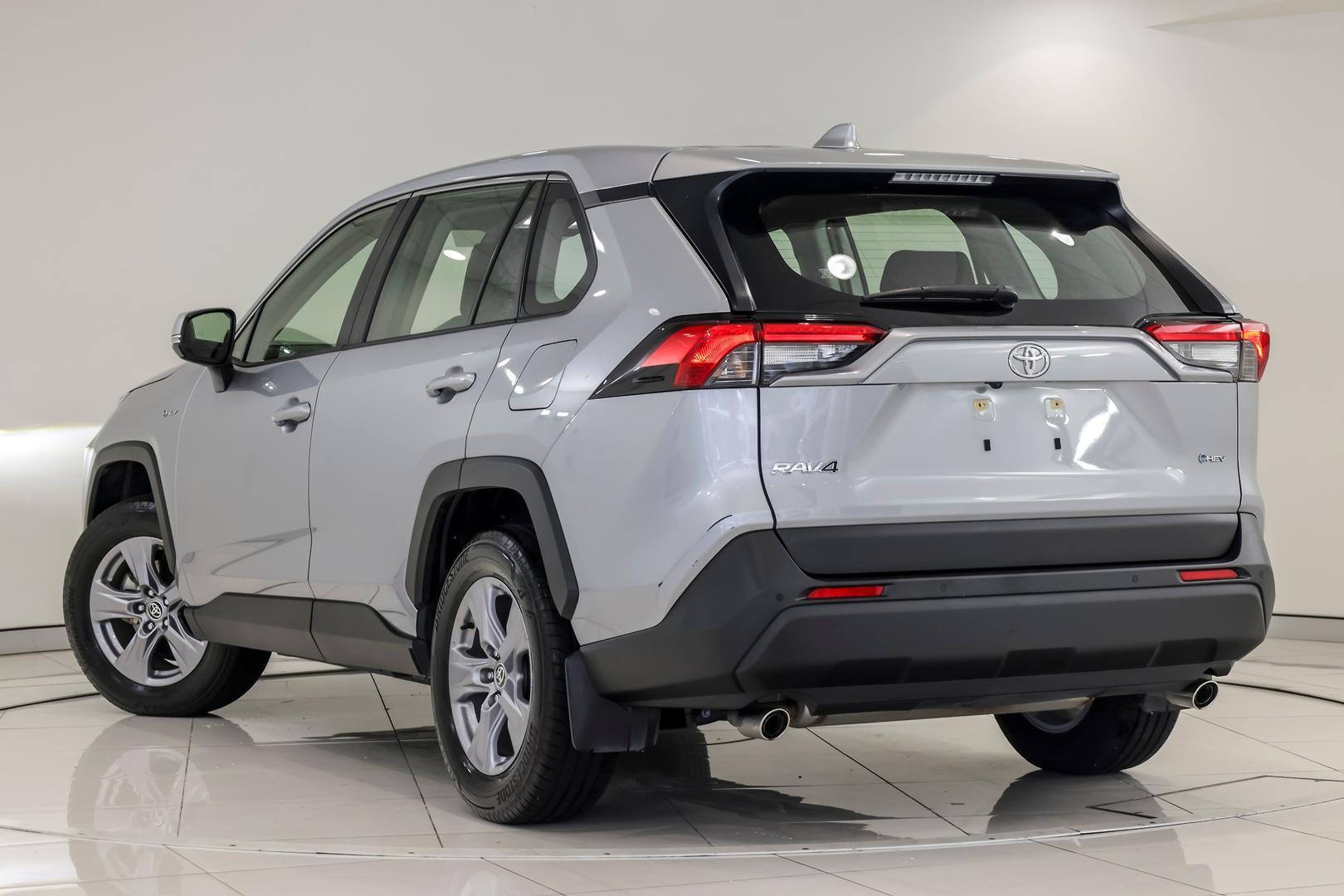 2024 Toyota RAV4 GX AWD in Silver