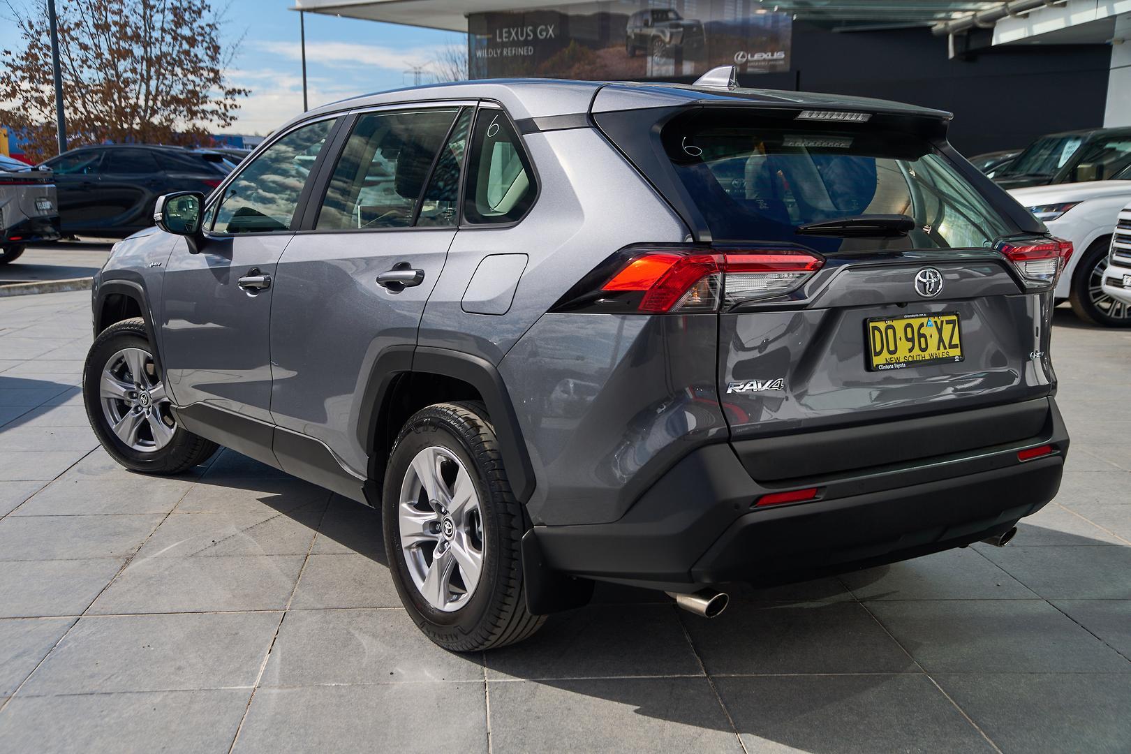 2025 Toyota RAV4 GX AWD in Silver