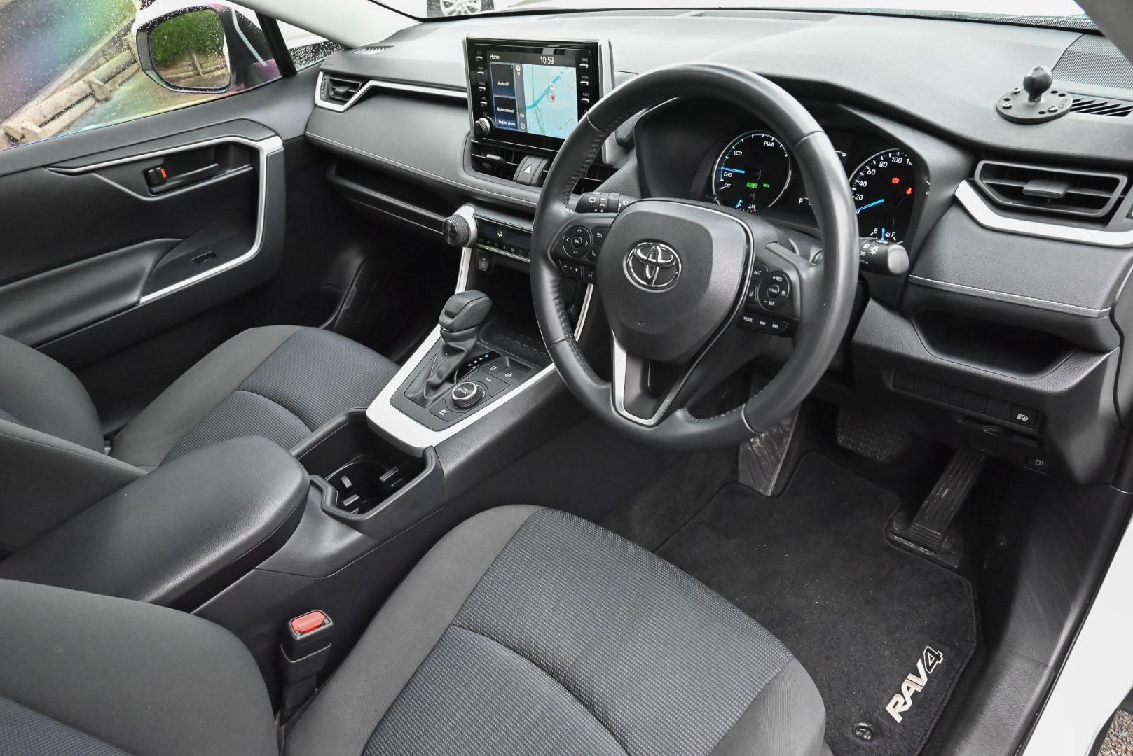 2021 Toyota RAV4 GX AWD in White