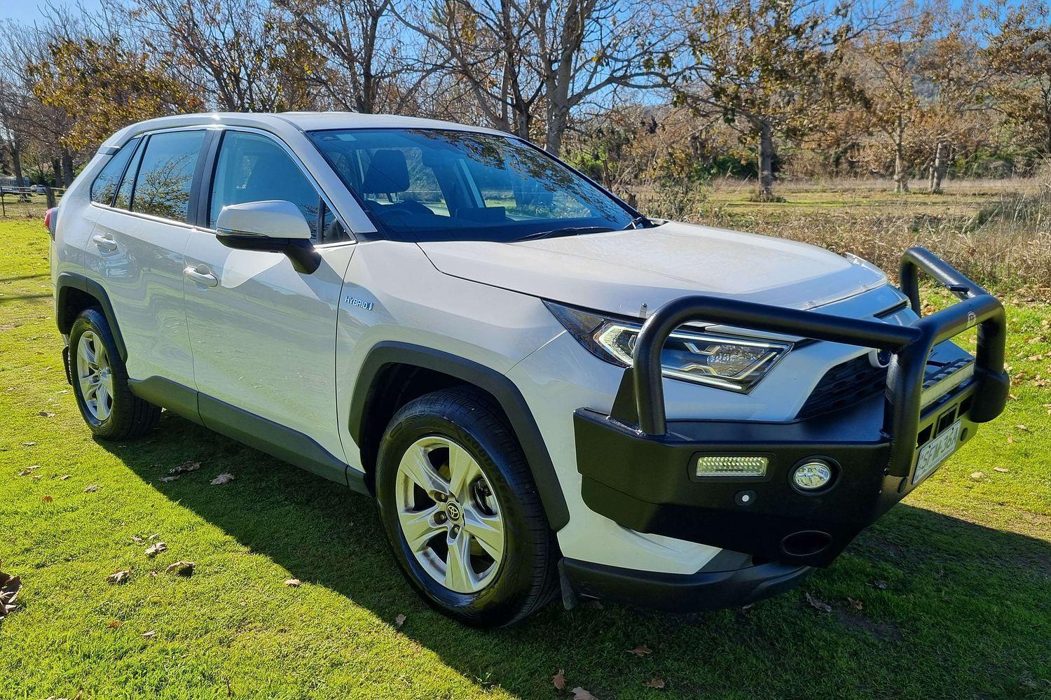 2021 Toyota RAV4 GX AWD in White