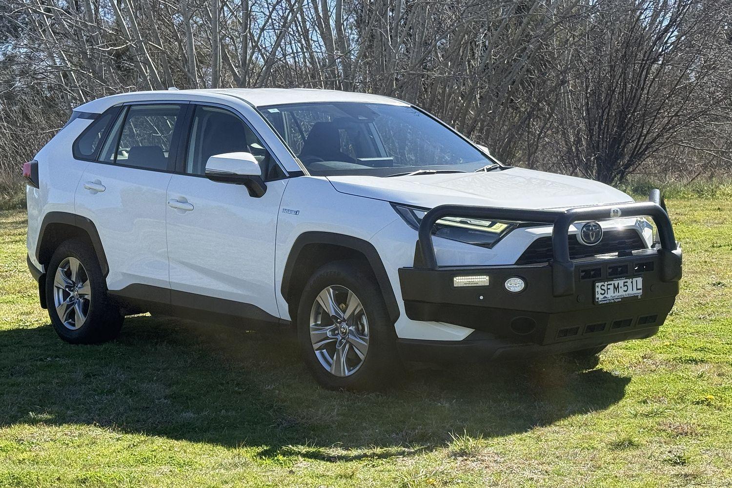 2022 Toyota RAV4 GX AWD in White