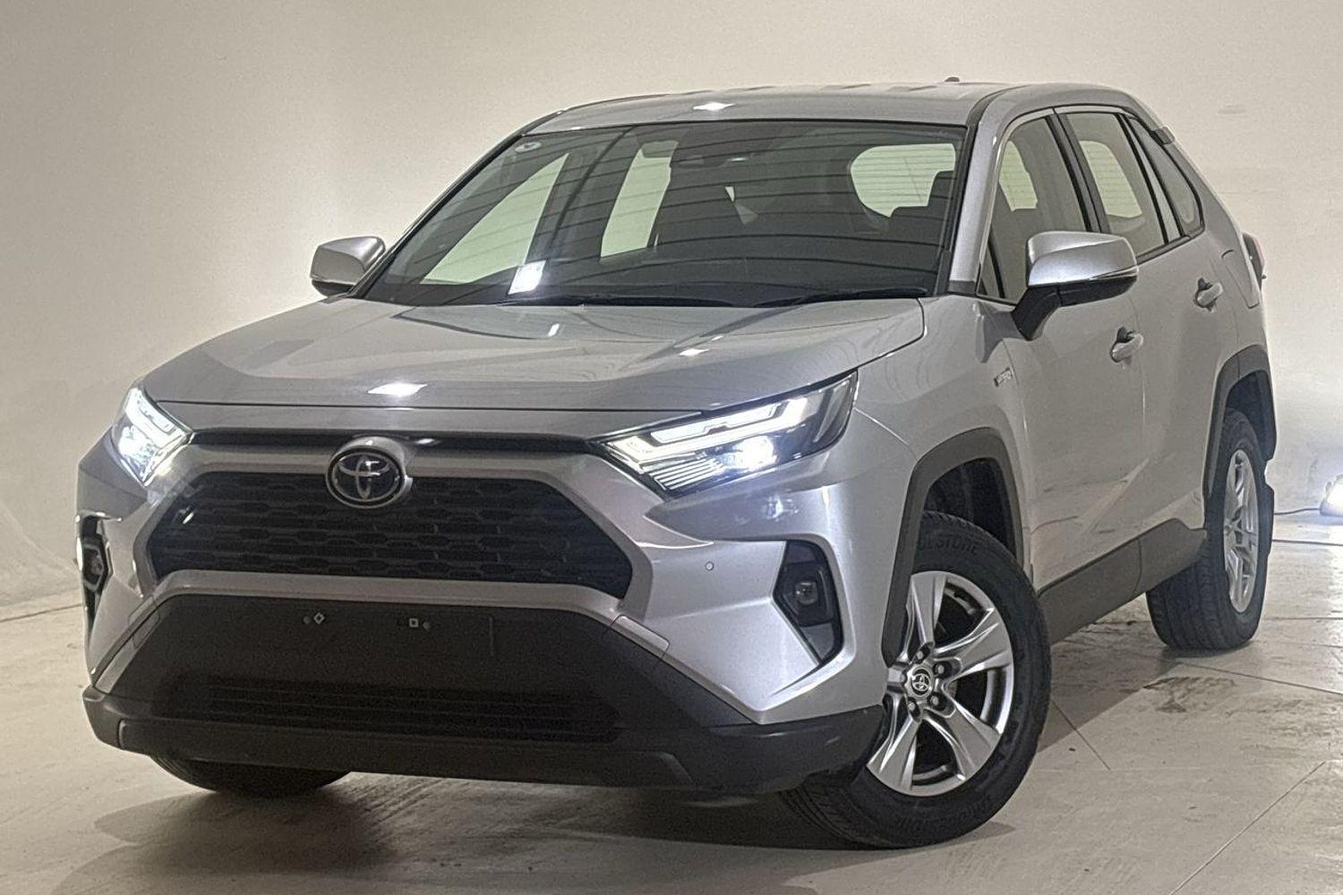 2022 Toyota RAV4 GX AWD in Silver