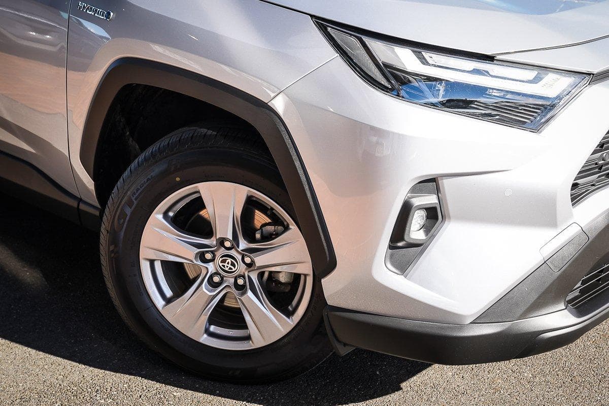 2024 Toyota RAV4 GX AWD in Silver