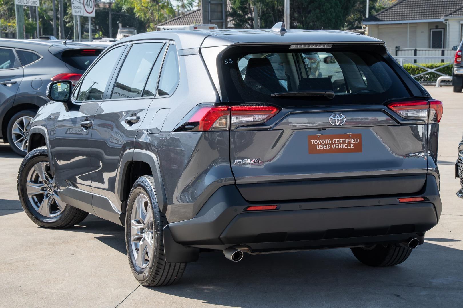 2025 Toyota RAV4 GX AWD in Silver