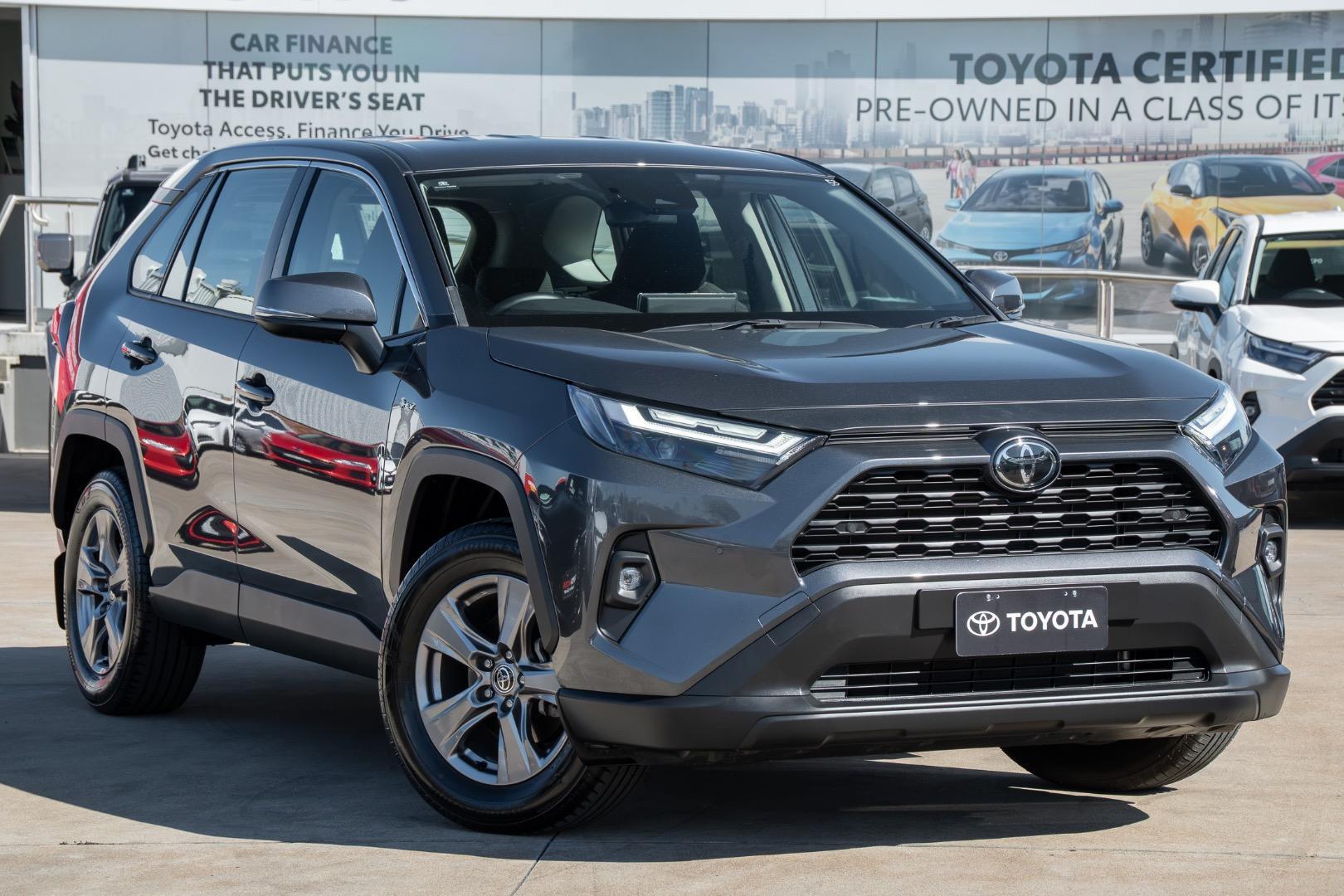 2025 Toyota RAV4 GX AWD in Silver