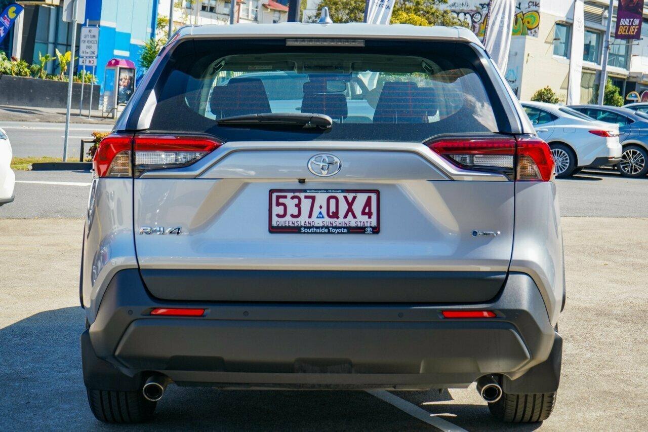 2025 Toyota RAV4 GX AWD in Silver