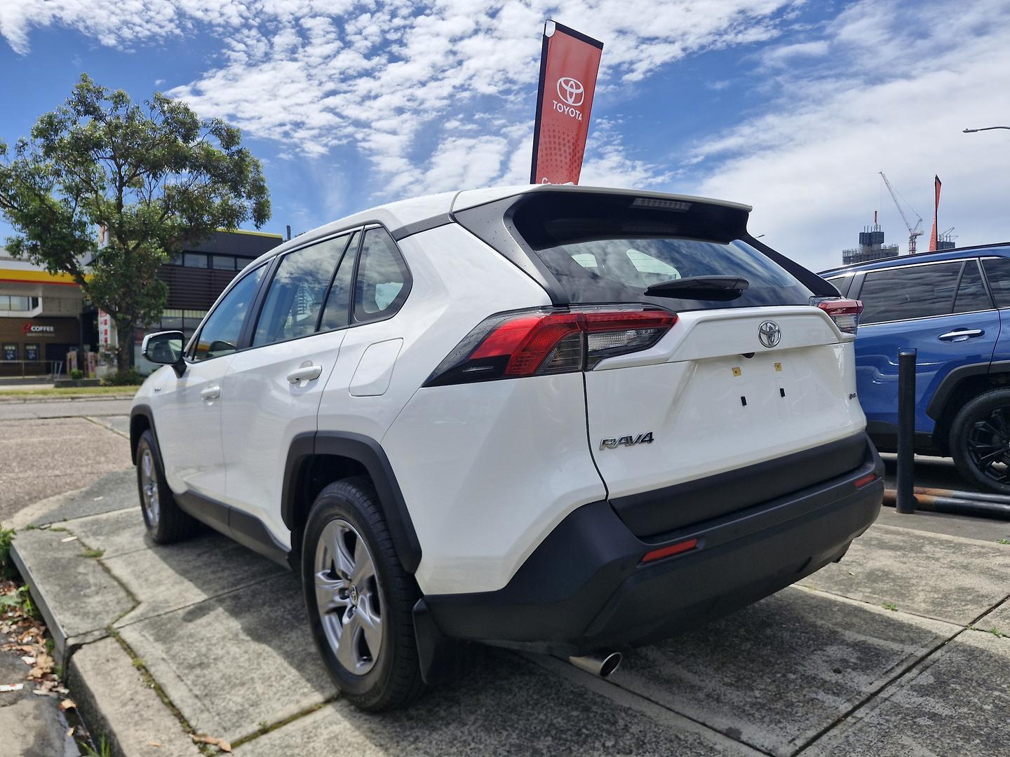 2025 Toyota RAV4 GX AWD in White